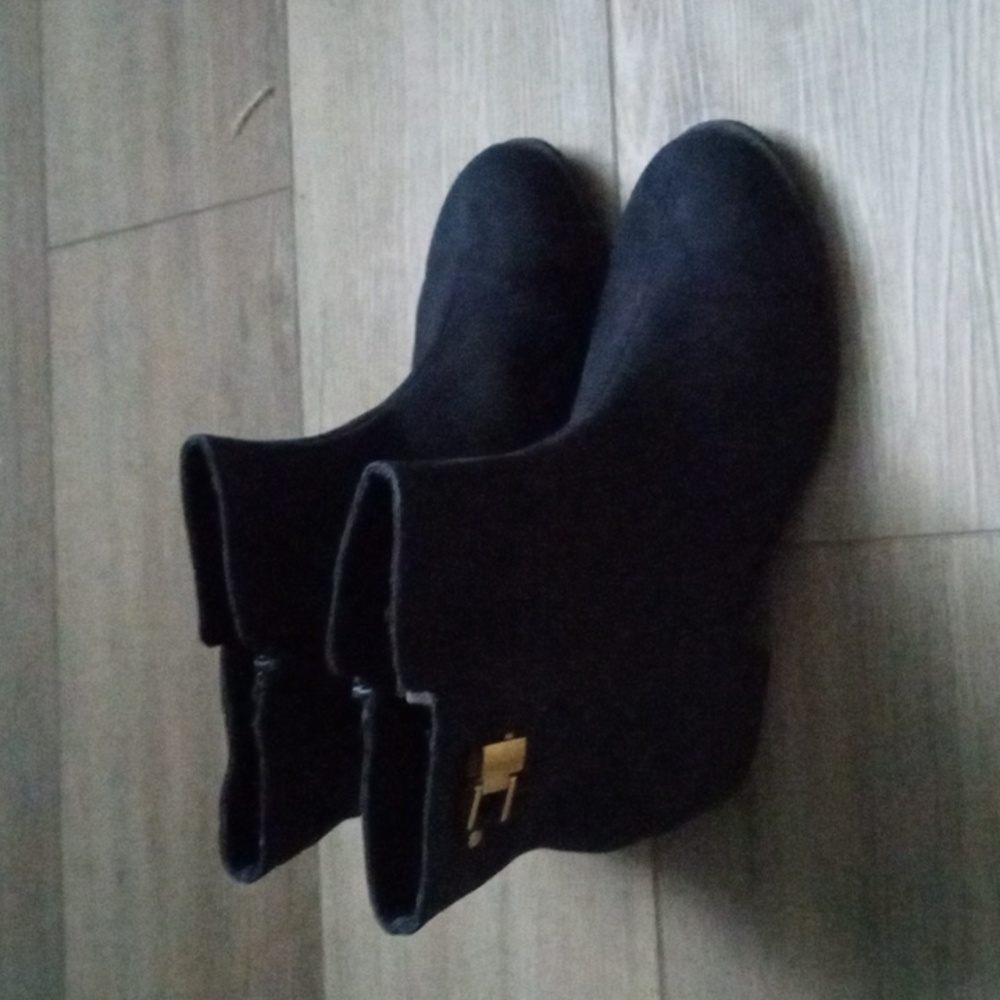 Great gift! Custom walk memory foam Suede boots